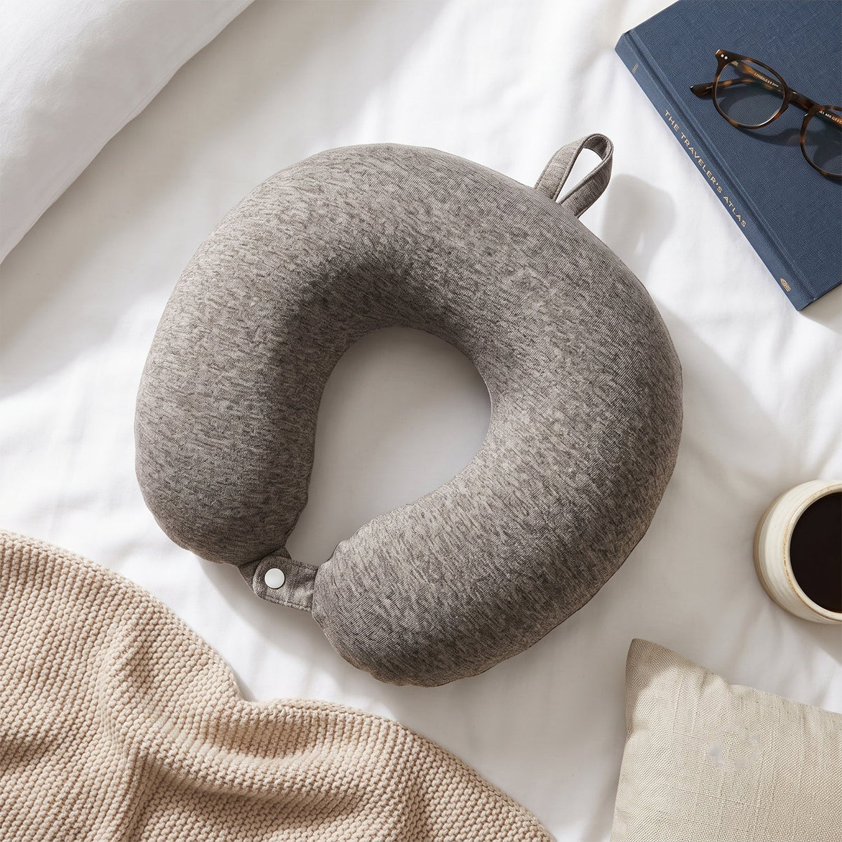 Comfortable U shape support pillow for napping on journeys